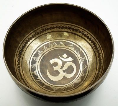 Тибетская кованная чаша Ом (23 см)