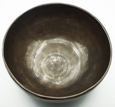 Тибетская чаша Великий символ (19,5 см) кованная