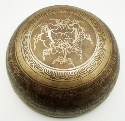 Поющая тибетская кованная чаша Янтра (23 см)